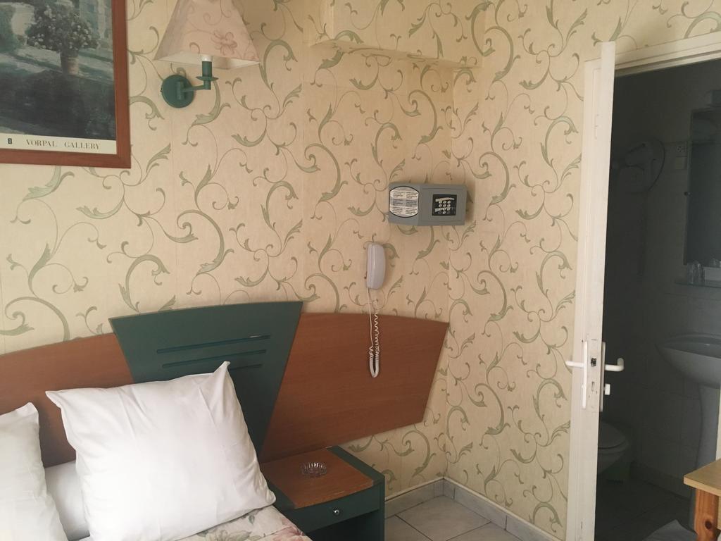 Hotel Relax Marseille Ngoại thất bức ảnh